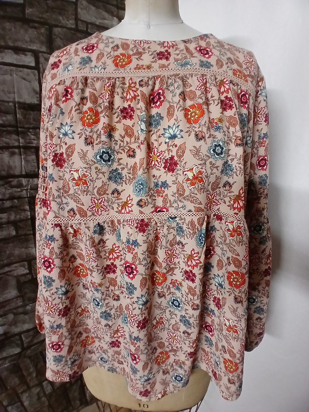 Knox Rose Cream Floral Long Sleeve Peasant Blouse